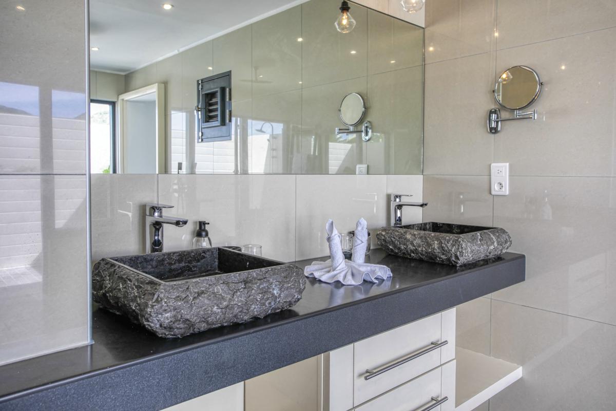 Location villa Saint Martin Mont Vernon - 6 chambres 14 personnes piscine vue mer salle de sport solarium terrain de pétanque (18)